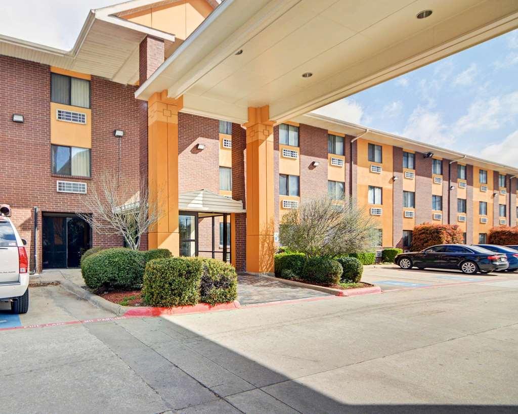 Quality Inn Dfw Airport North - אירווינג מראה חיצוני תמונה